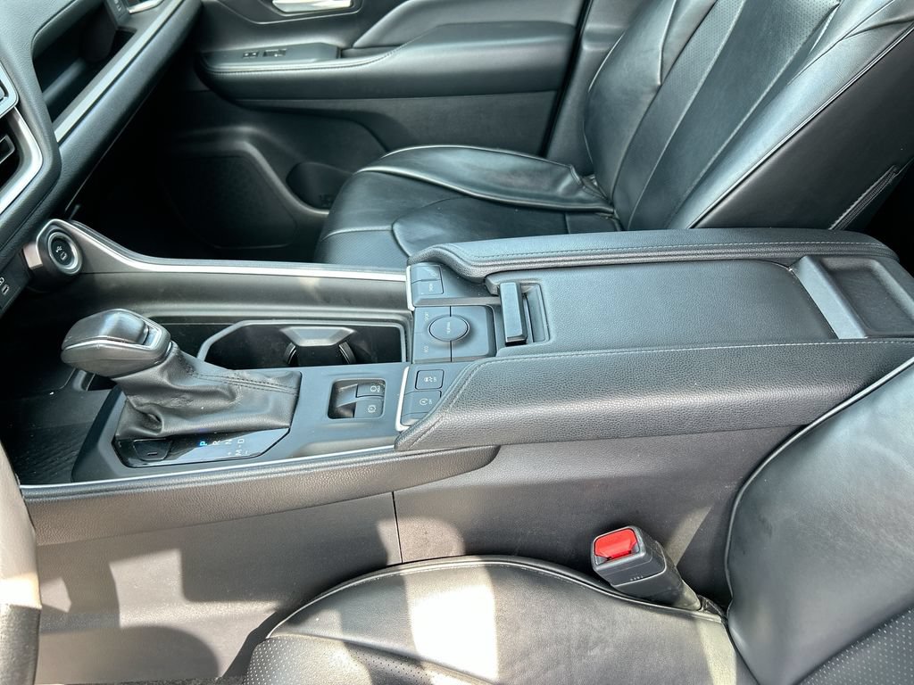 Used 2025 Toyota Grand Highlander FWD image 29