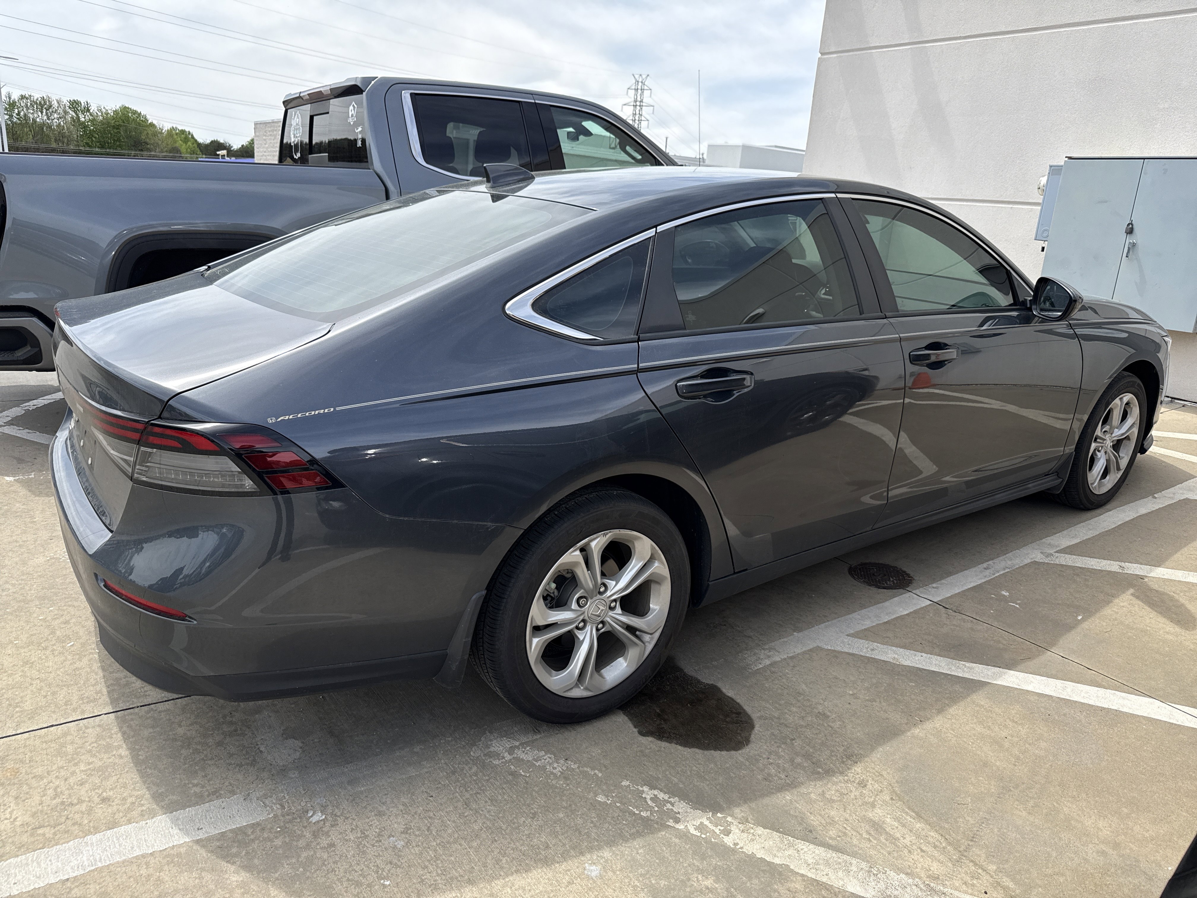 Used 2023 Honda Accord LX image 10