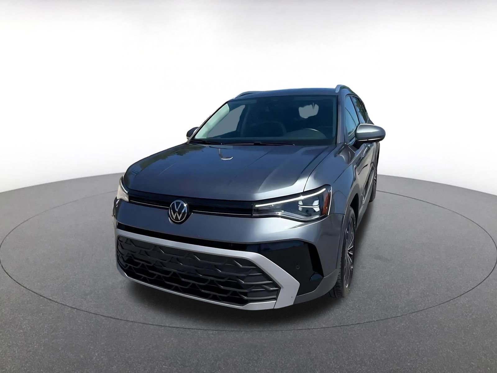 Used 2025 Volkswagen Taos SE FWD image 7
