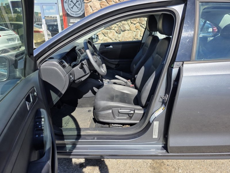 Used 2011 Volkswagen Jetta SE image 10