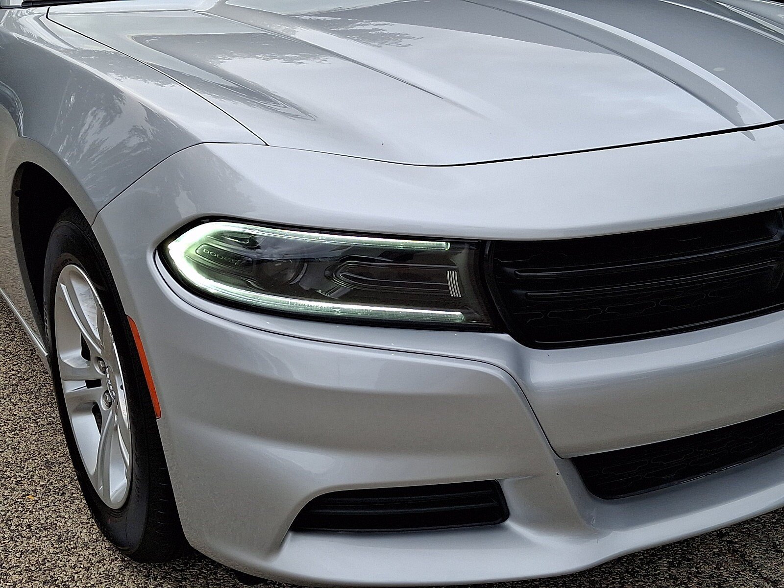 Used 2022 Dodge Charger SXT w/ Leather Interior Group RWD image 9