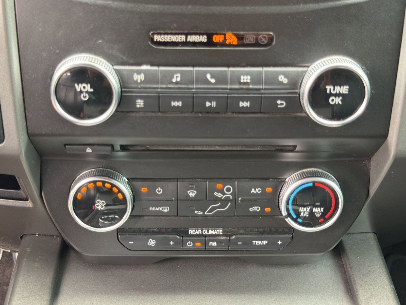 Used 2018 Ford Expedition XLT w/ Equipment Group 201A image 17