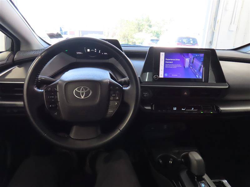 Used 2024 Toyota Prius LE FWD image 19
