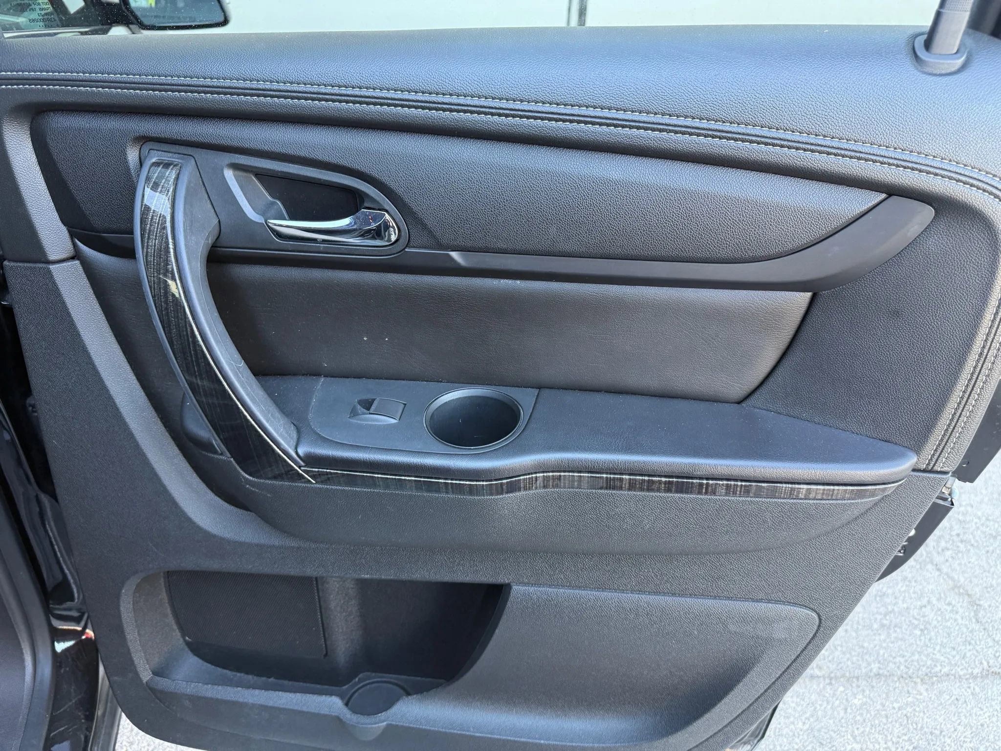 Used 2016 GMC Acadia SLT image 17