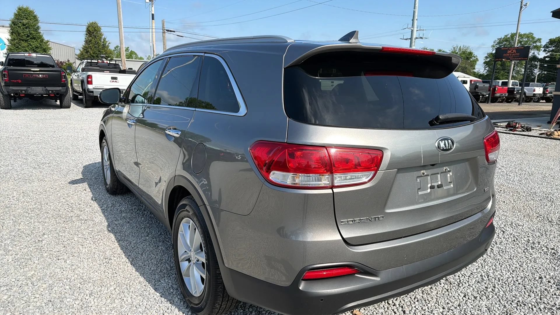 Used 2016 Kia Sorento AWD w/ LX Convenience Package image 3