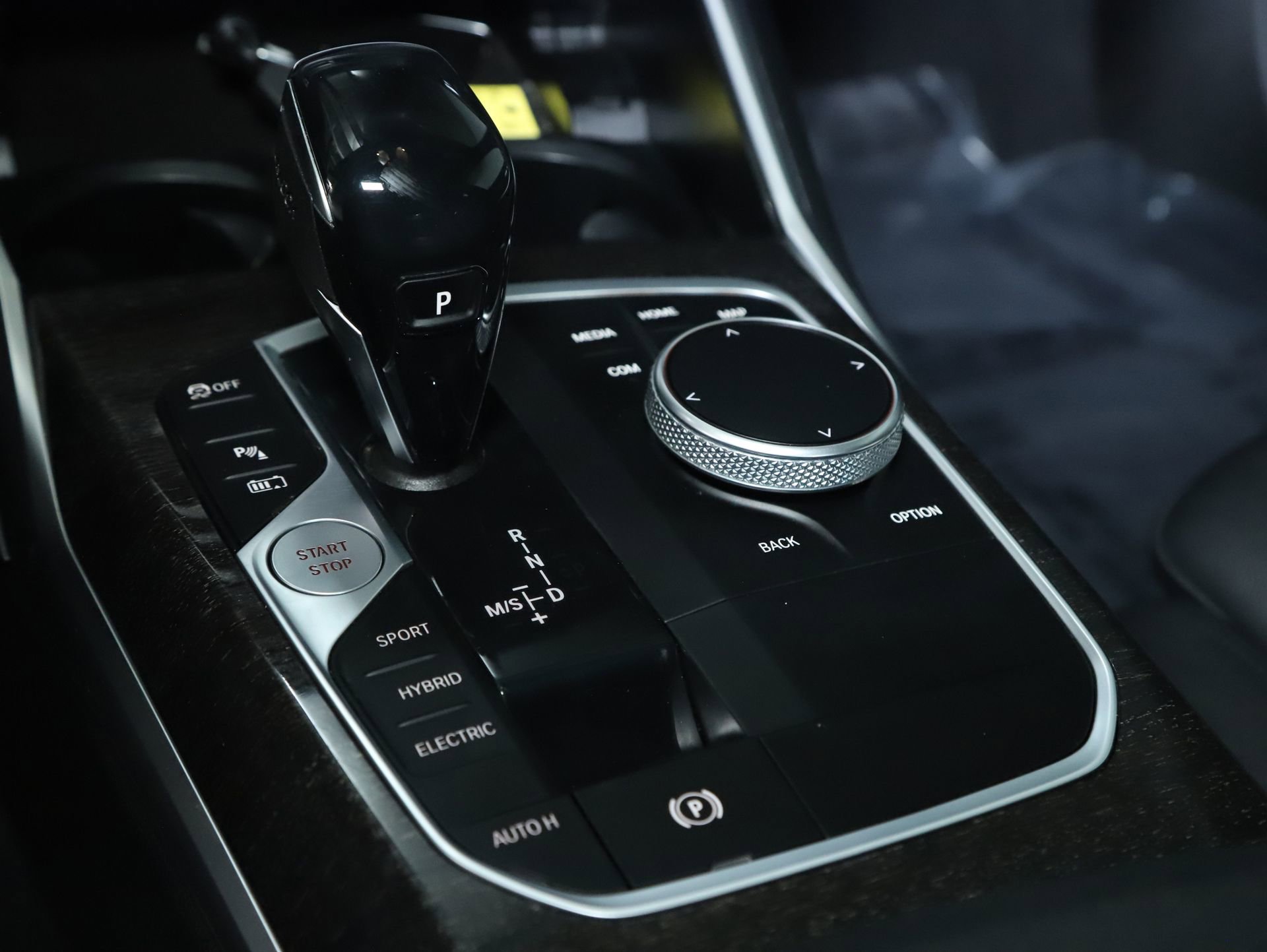 Used 2021 BMW 330e xDrive w/ Premium Package image 29