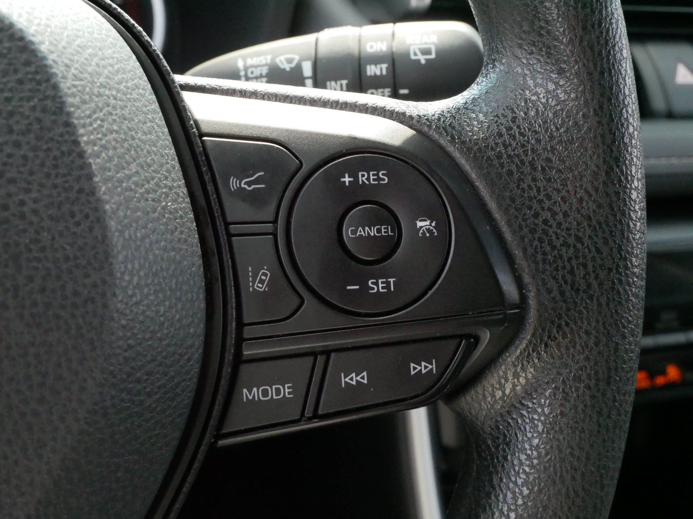 Certified 2025 Toyota RAV4 XLE AWD/4WD image 25