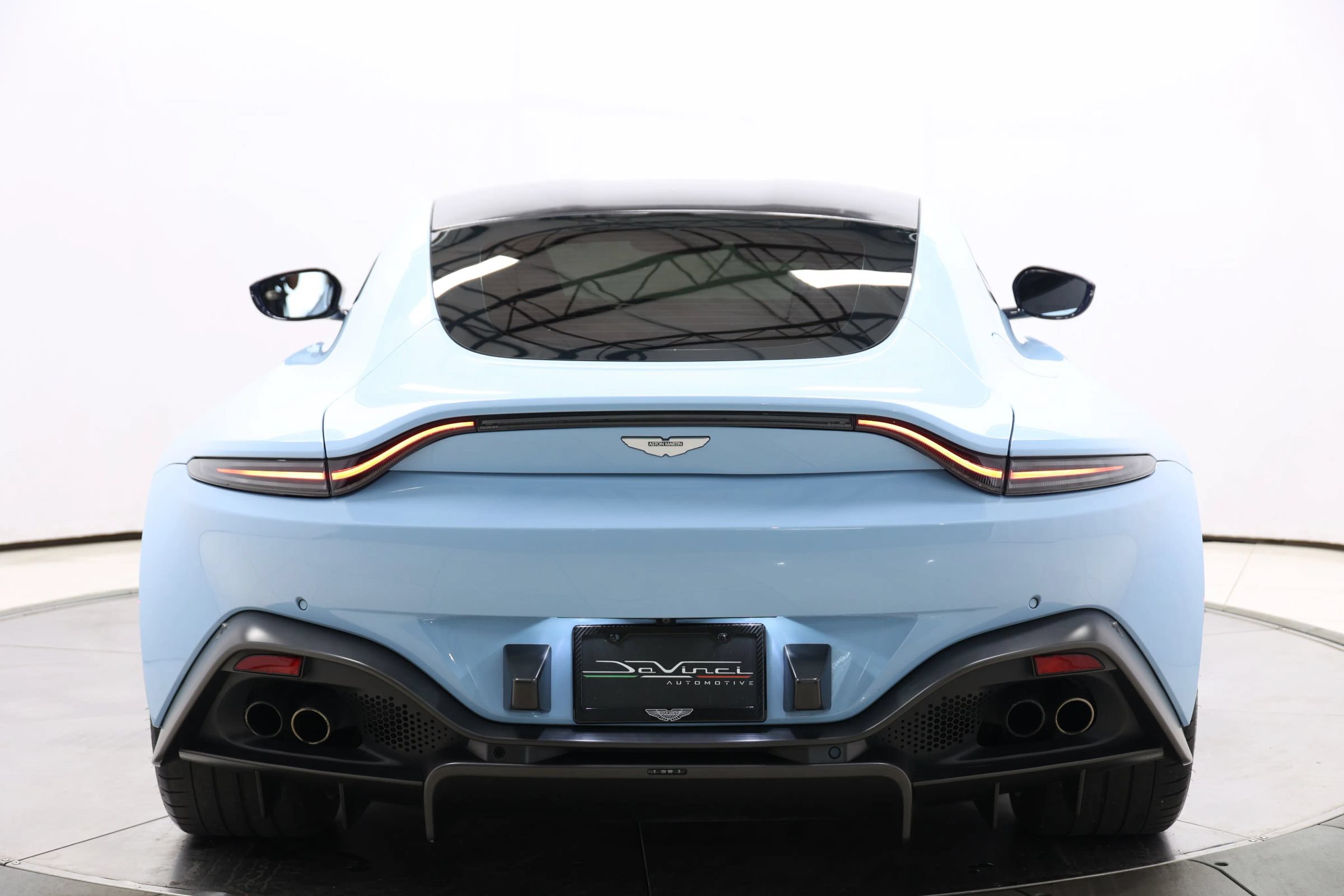 Used 2020 Aston Martin V8 Vantage Coupe RWD image 55