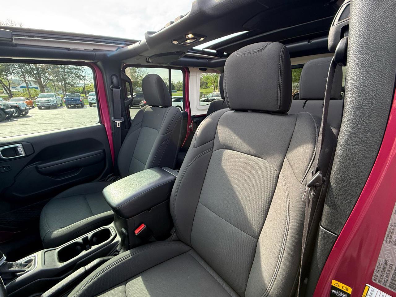 Used 2022 Jeep Wrangler Unlimited Sport w/ Sun And Sound Package AWD/4WD image 27
