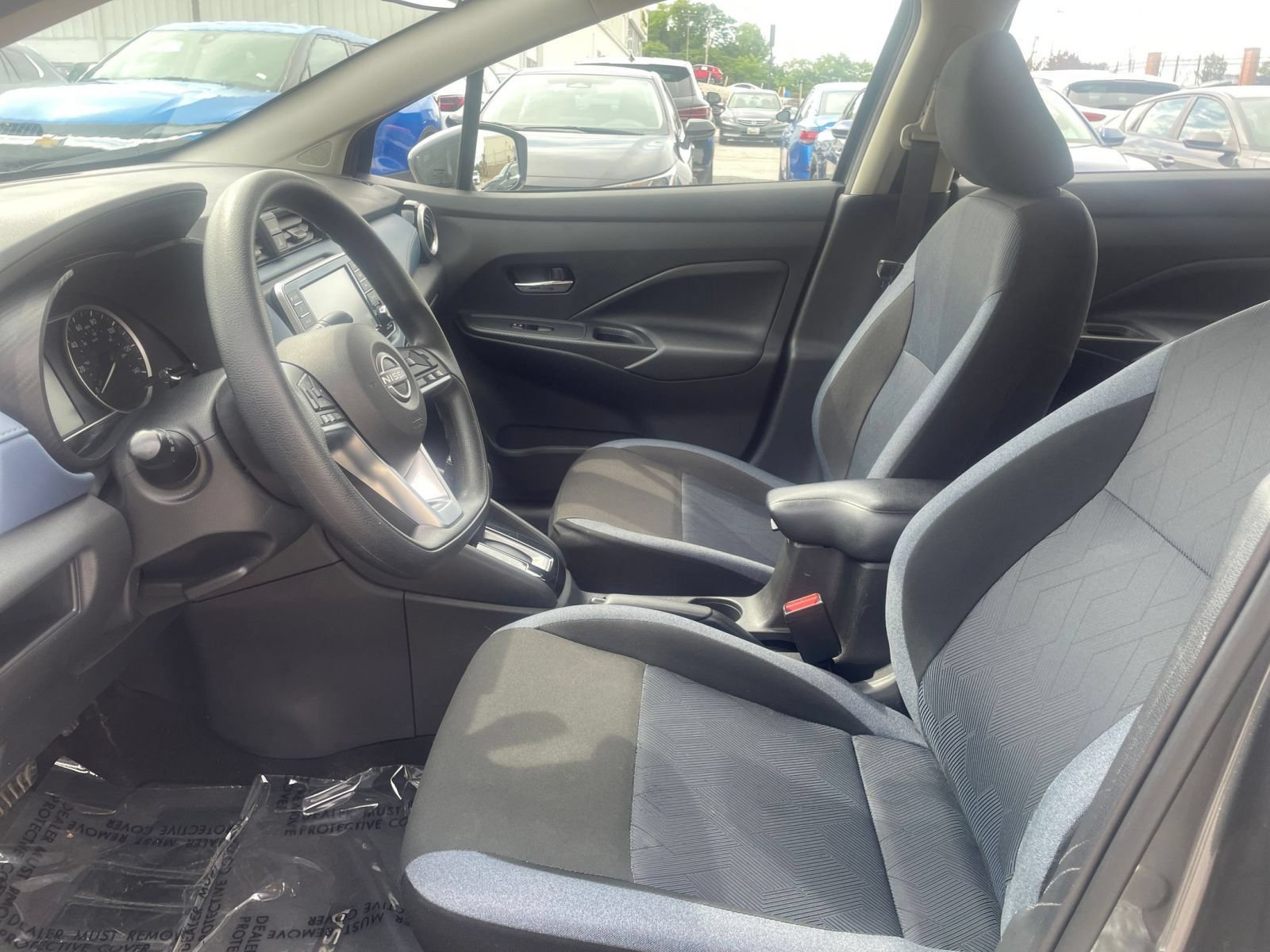 Used 2025 Nissan Versa SV FWD image 18