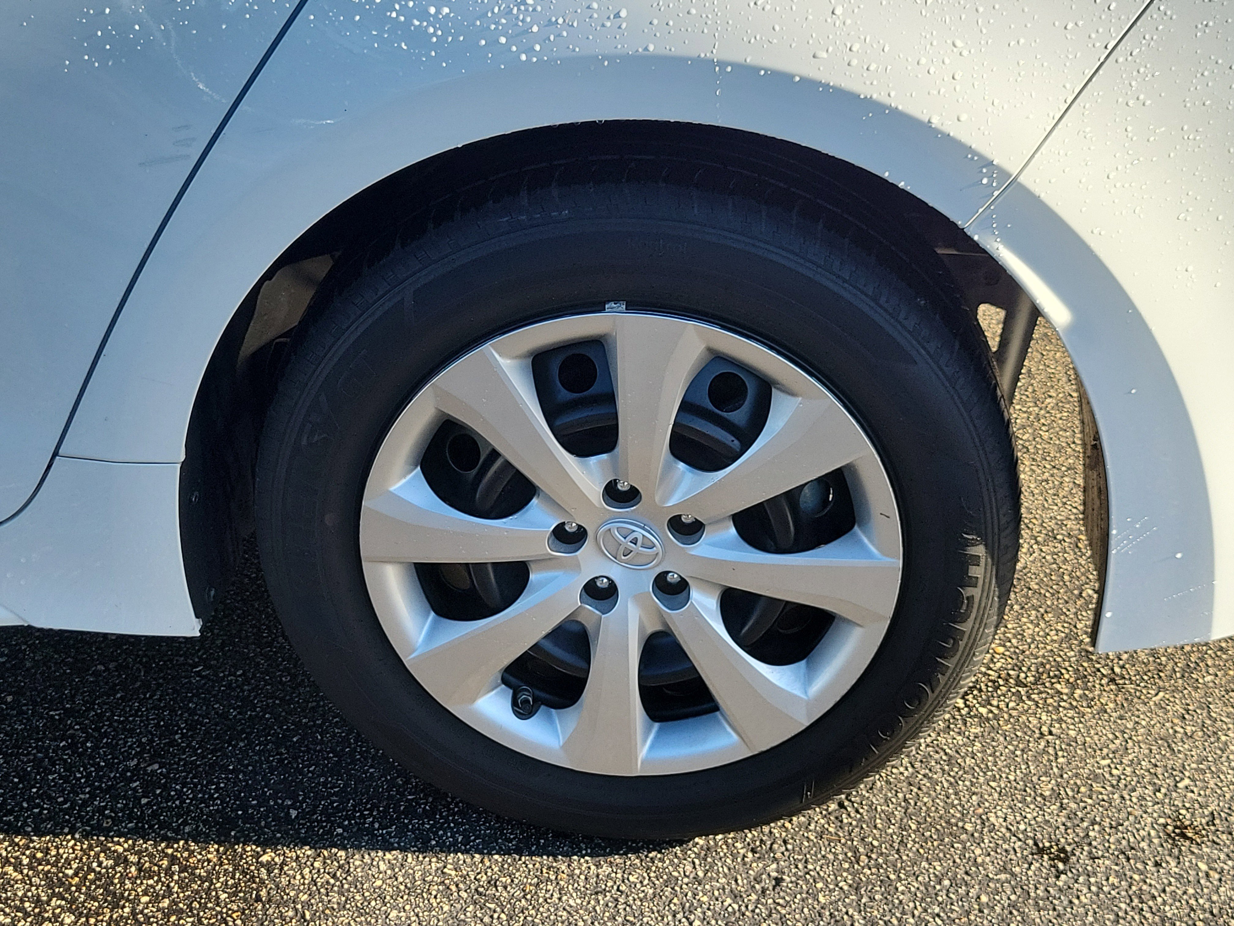 Used 2023 Toyota Corolla LE image 8