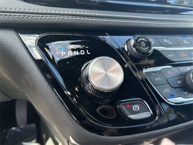 Used 2024 Chrysler Pacifica Touring image 23