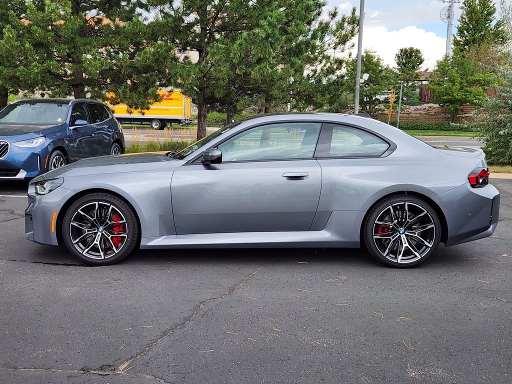 New 2026 BMW M2 w/ Lighting Package RWD image 2