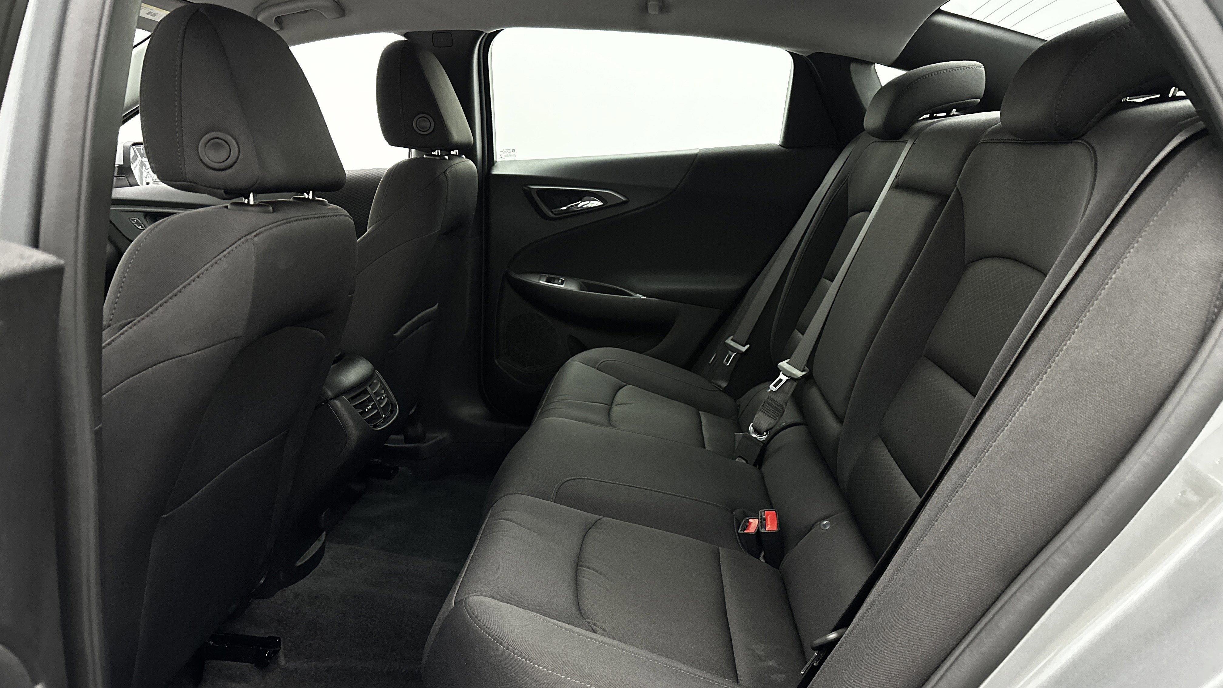 Used 2025 Chevrolet Malibu LT image 28