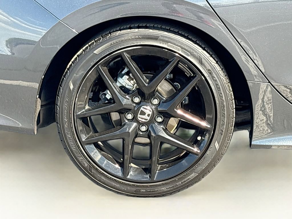 Used 2025 Honda Civic Sport image 32