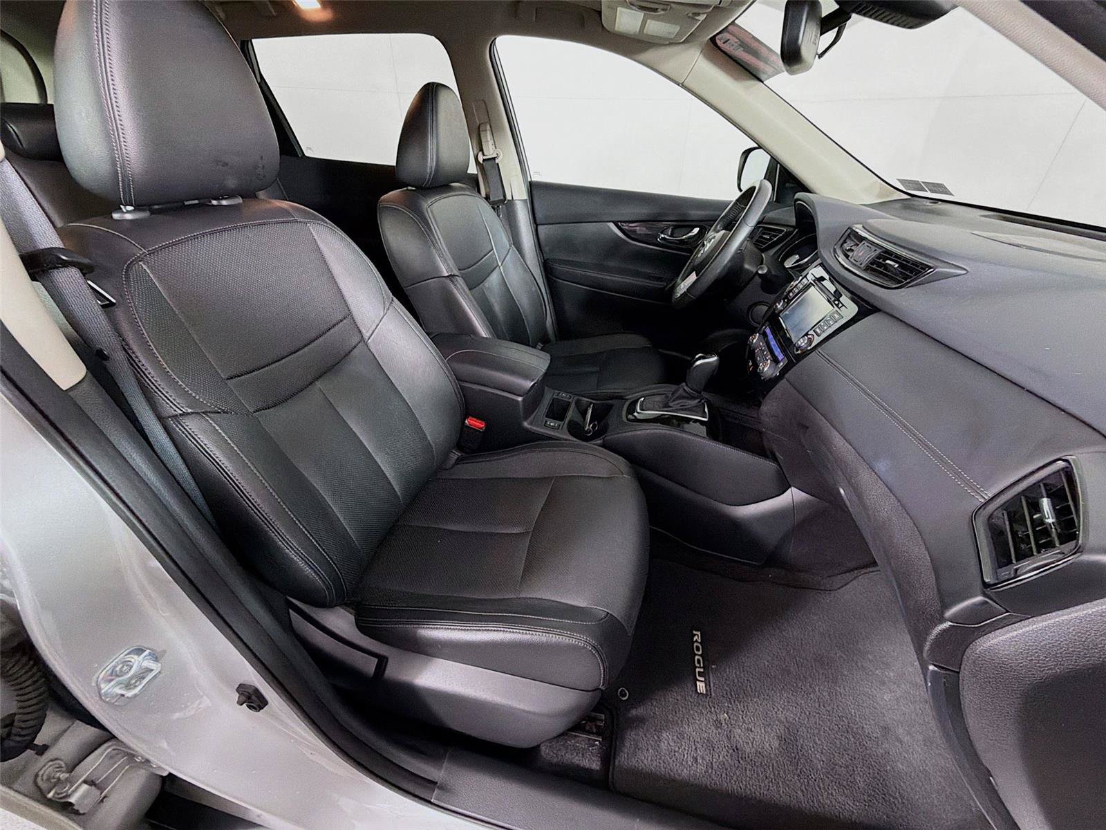 Used 2017 Nissan Rogue SL w/ SL Premium Package AWD/4WD image 30