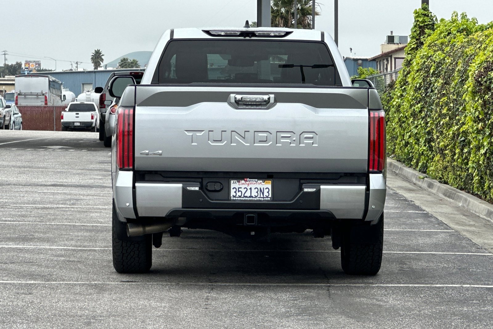 Used 2022 Toyota Tundra Limited w/ TRD Off-Road Package image 5