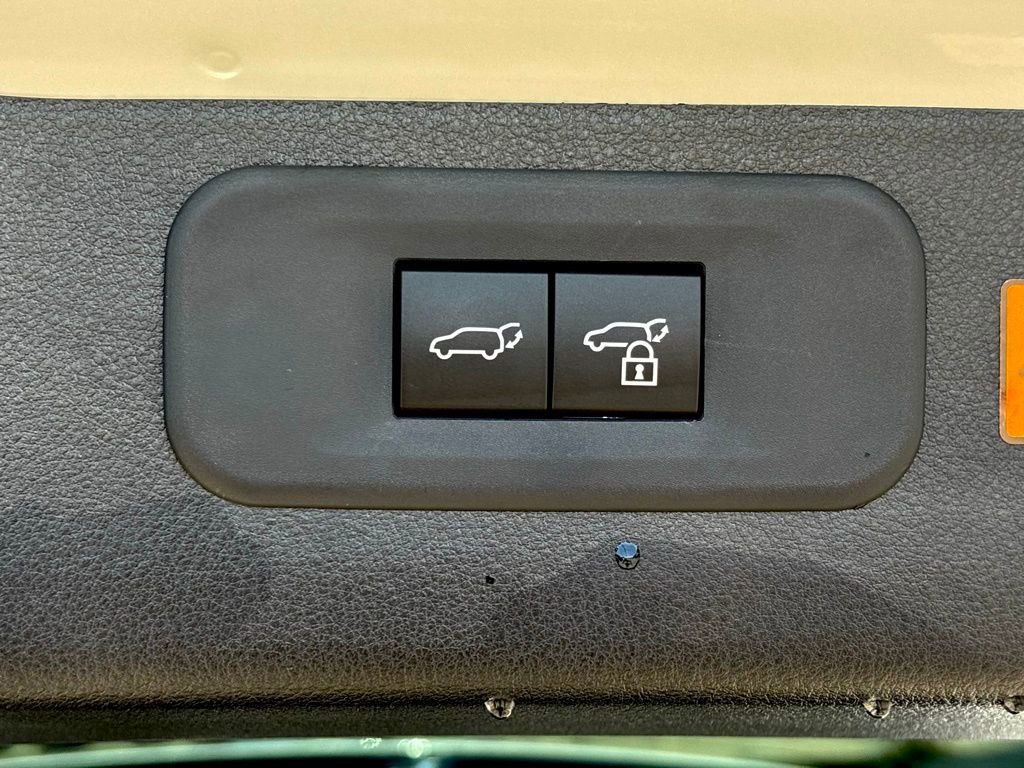 Used 2026 Lexus TX 500h AWD w/ Technology Package image 32