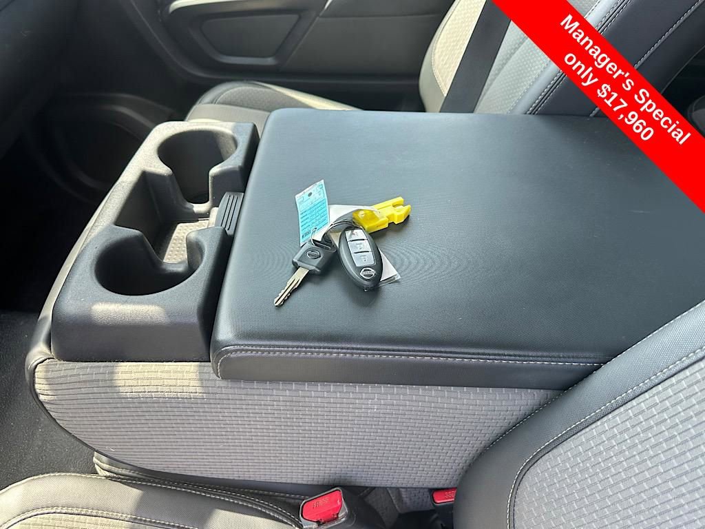 Used 2017 Nissan Titan S image 11
