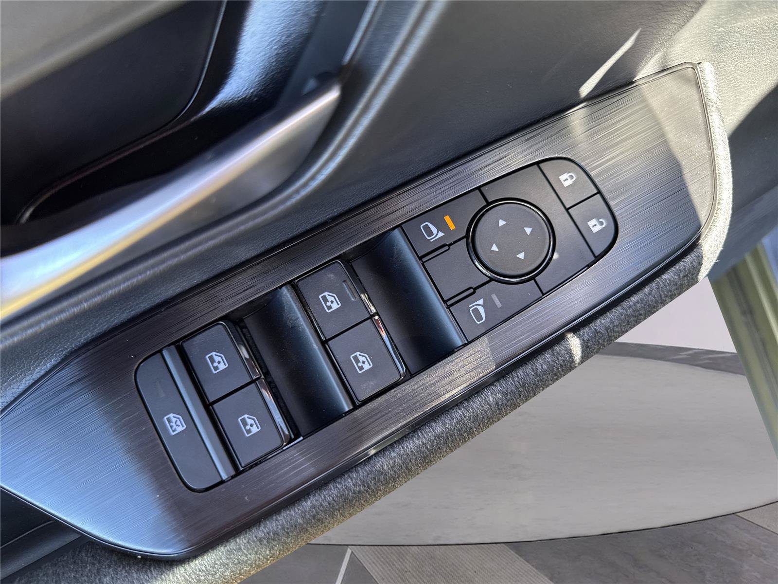 New 2026 Nissan Kicks SV w/ Interior Electronics Package FWD image 18