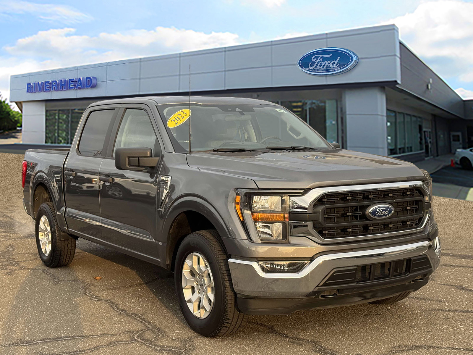 Used 2023 Ford F150 XLT image 2