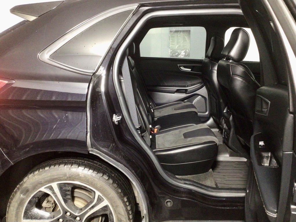 Used 2020 Ford Edge ST w/ Equipment Group 401A image 27