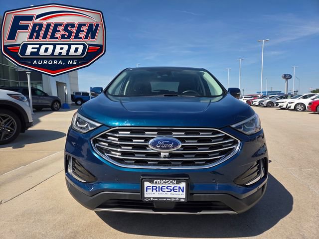 Used 2020 Ford Edge Titanium w/ Equipment Group 301A AWD/4WD image 2