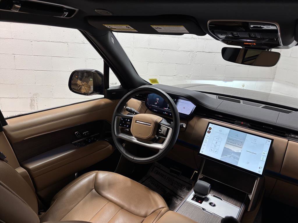 Used 2025 Land Rover Range Rover Long Wheelbase SE image 33