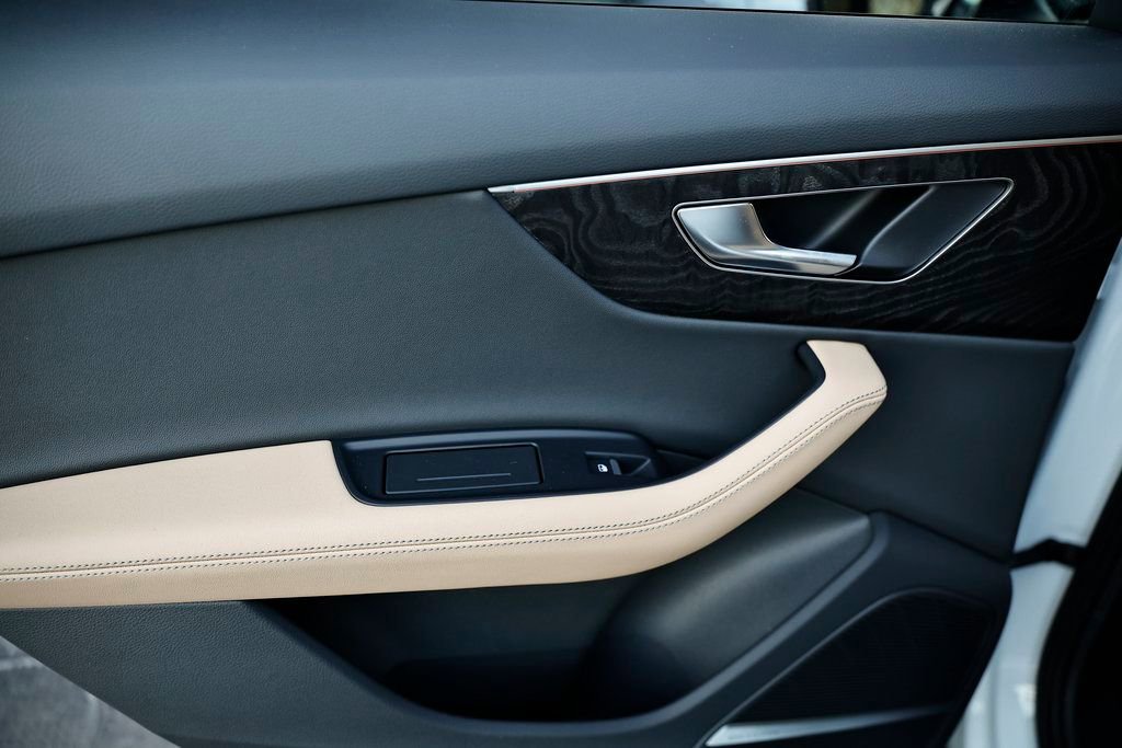 Used 2025 Audi Q7 3.0T Premium Plus image 24