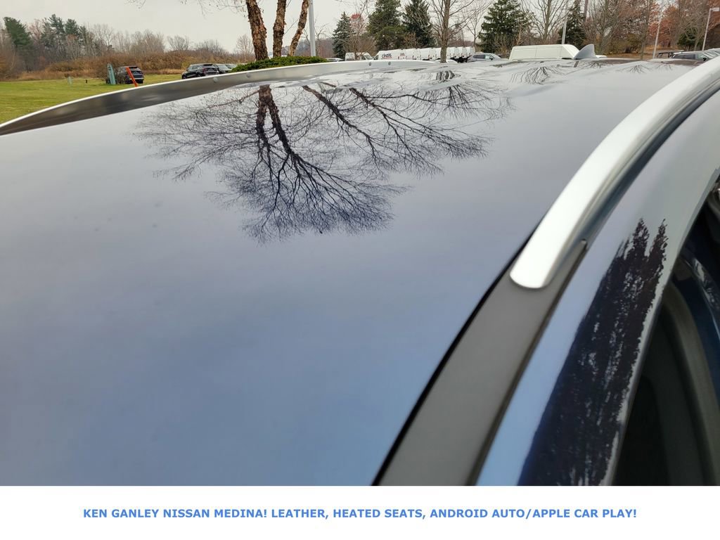 Used 2023 Buick Enclave Essence image 17