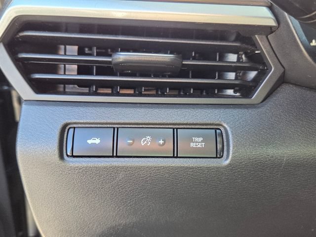Used 2024 Nissan Altima 2.5 SV FWD image 25