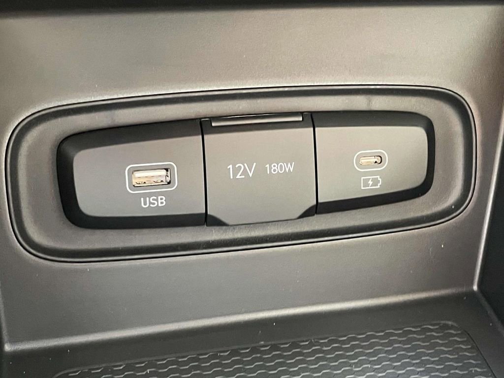 New 2025 Hyundai Venue SEL image 27