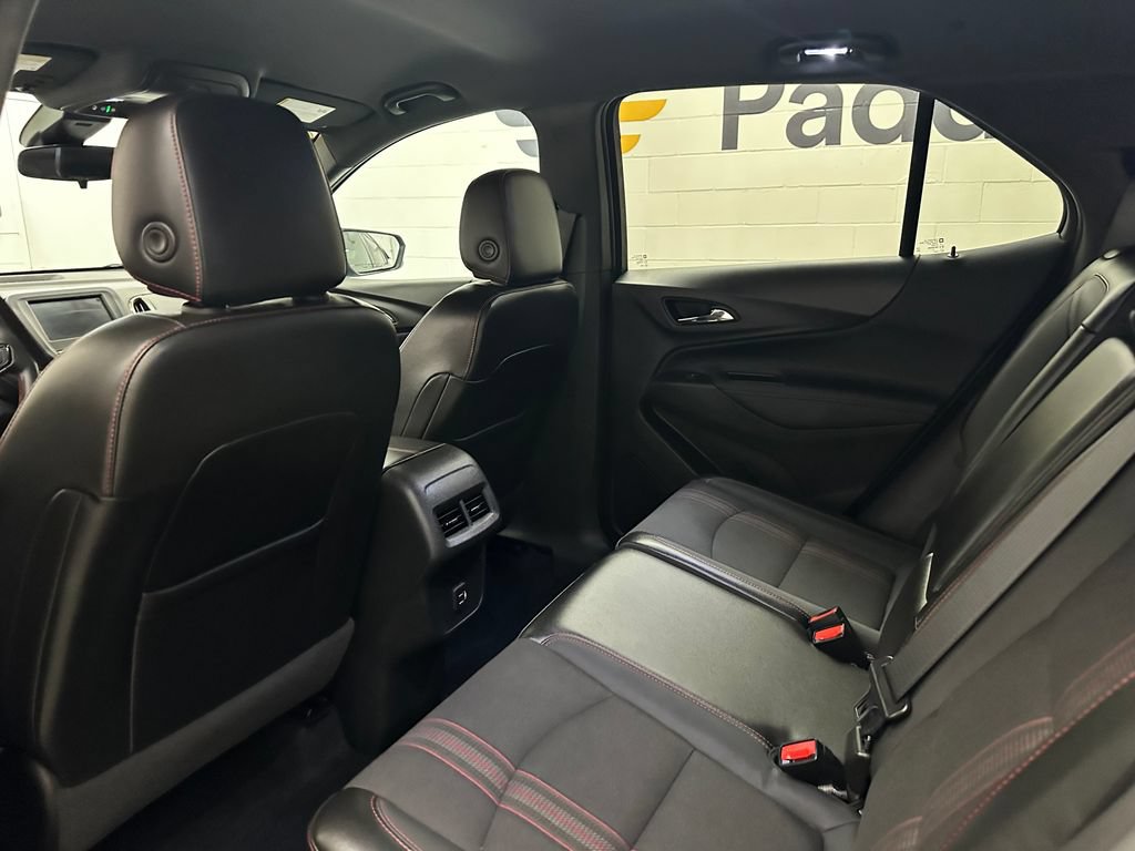 Used 2023 Chevrolet Equinox RS w/ LPO, Floor Liner Package FWD image 11