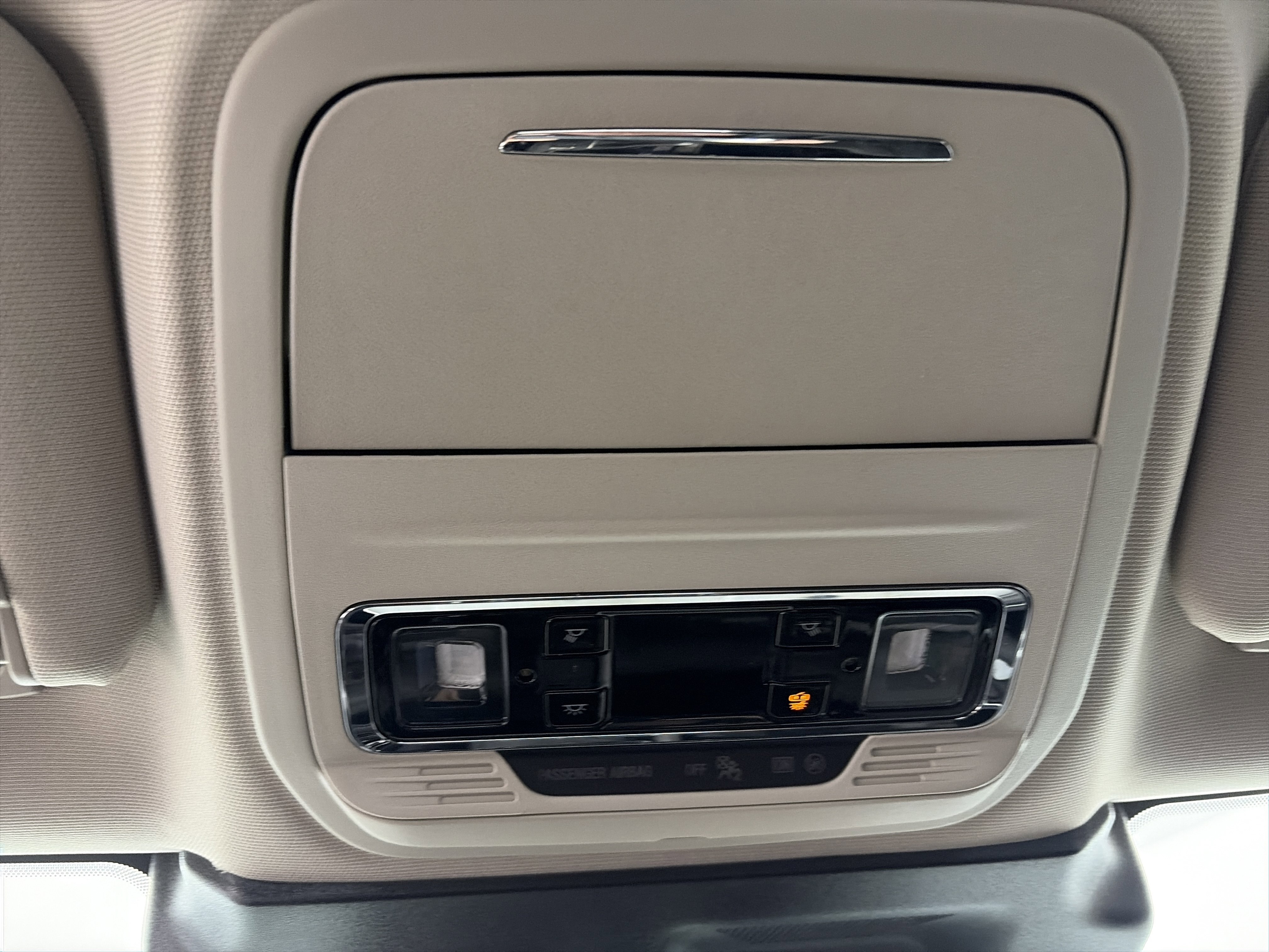 Used 2025 Lincoln Corsair AWD image 30