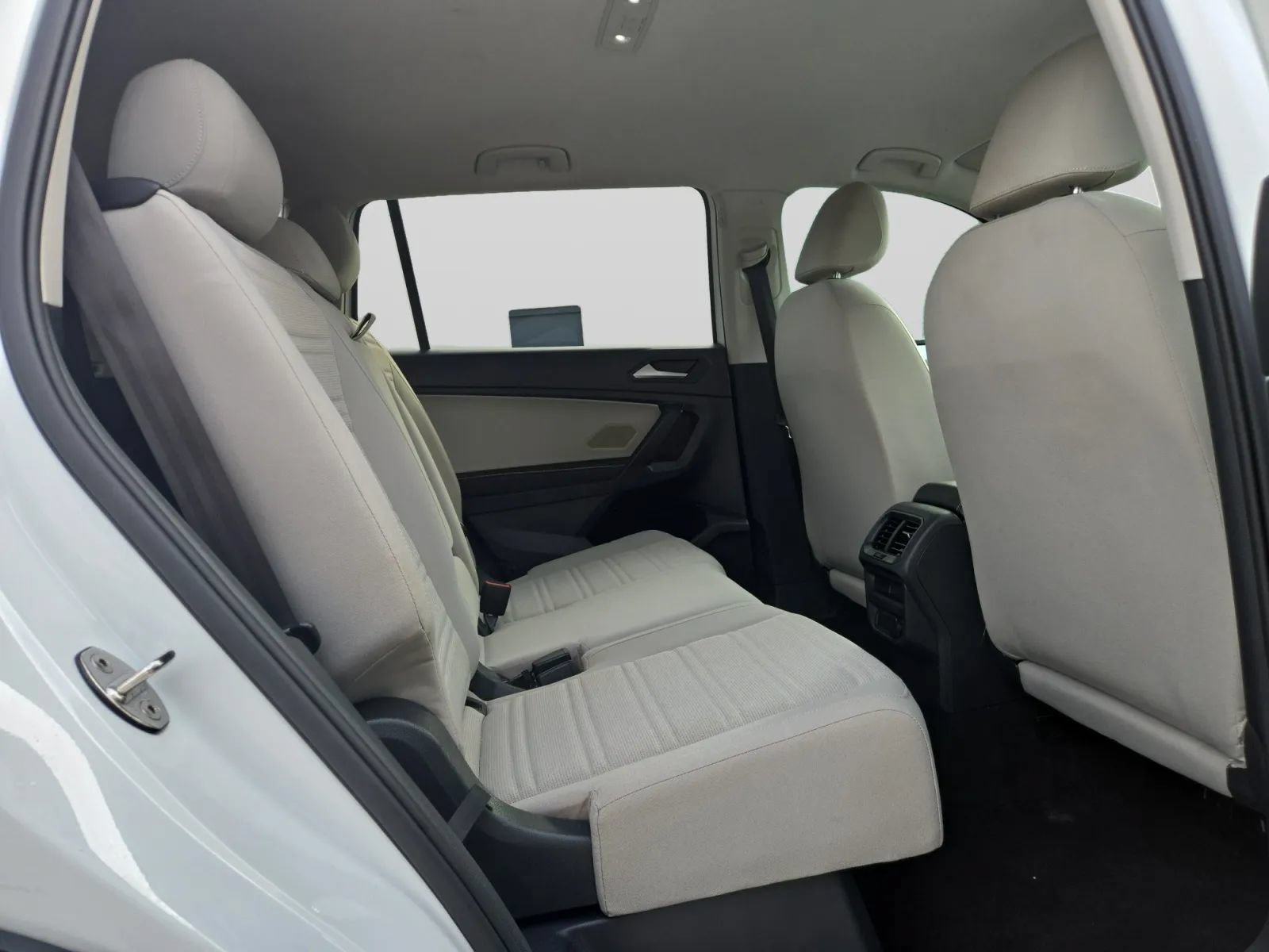 Used 2022 Volkswagen Tiguan S FWD image 31