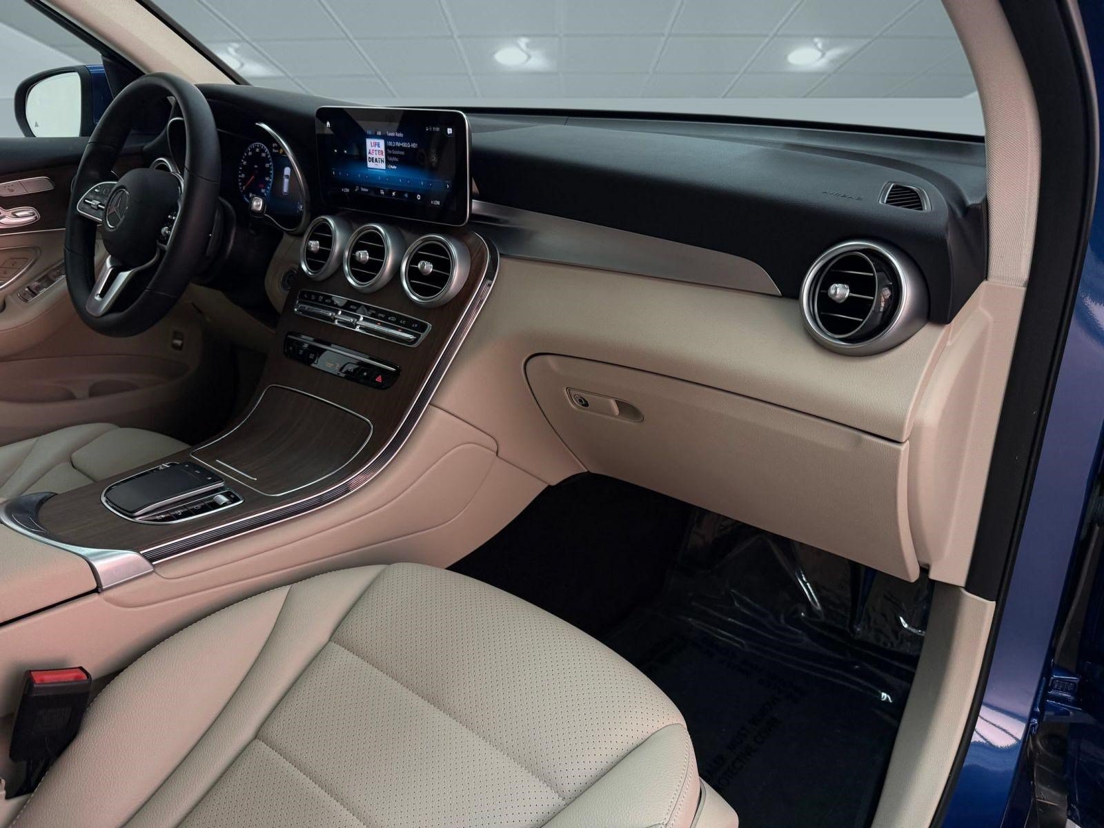 Used 2022 Mercedes-Benz GLC 300 image 27