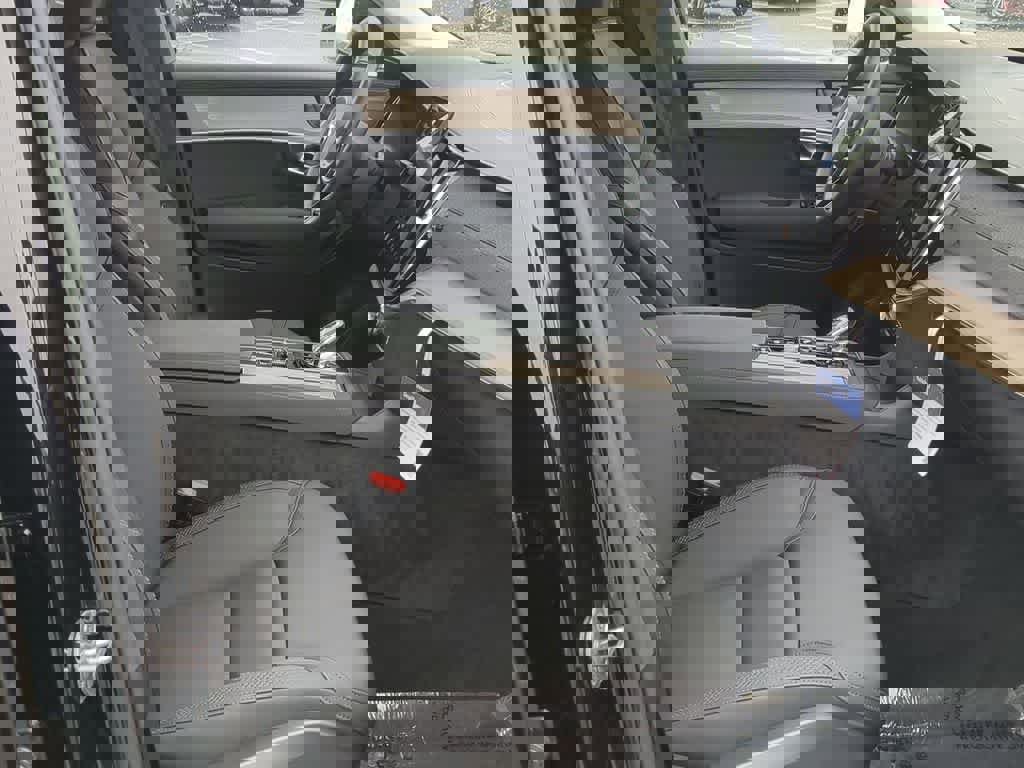 Used 2026 Volvo XC90 B6 Plus w/ Protection Package Premier image 20