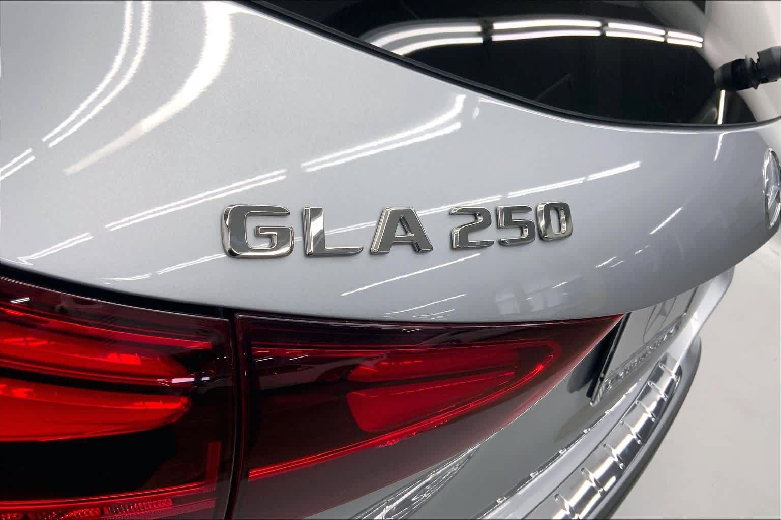 New 2026 Mercedes-Benz GLA 250 image 16