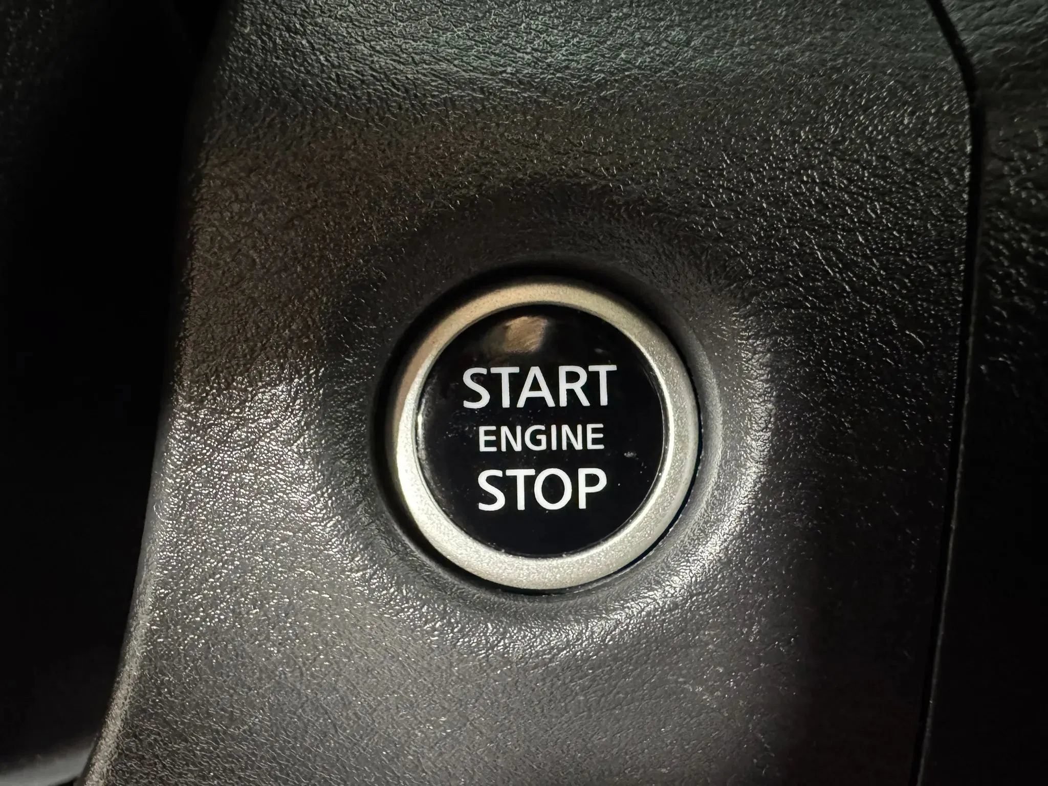 Used 2024 Nissan Frontier PRO-4X w/ Technology Package AWD/4WD image 17