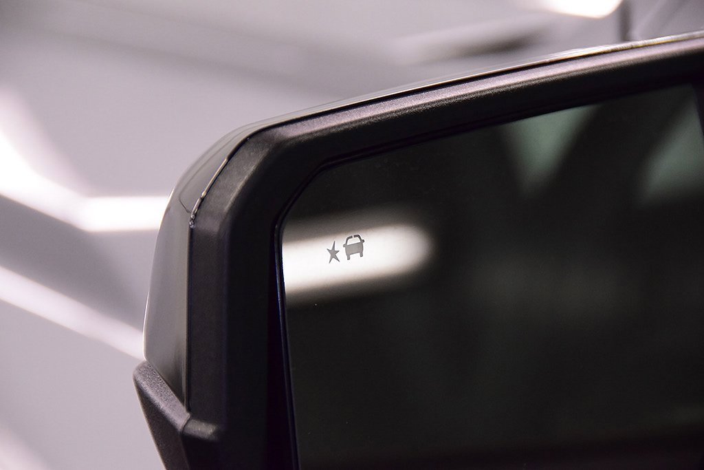 Used 2026 GMC Canyon AT4 w/ Technology Plus Package image 14