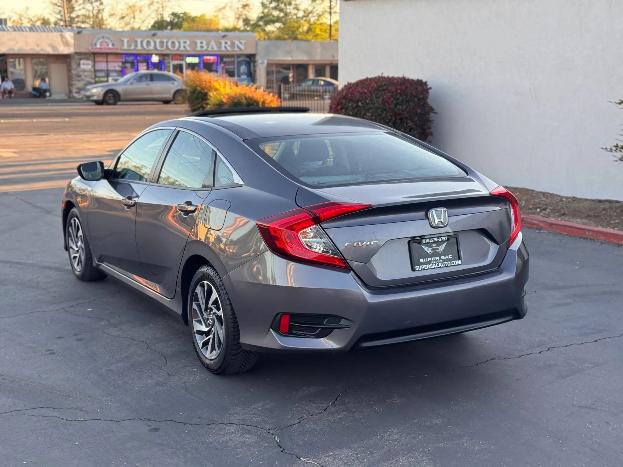 Used 2016 Honda Civic EX image 4