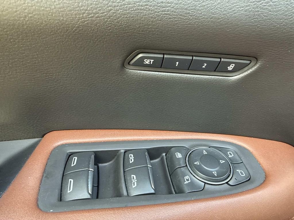 Used 2020 Cadillac XT5 Premium Luxury image 19