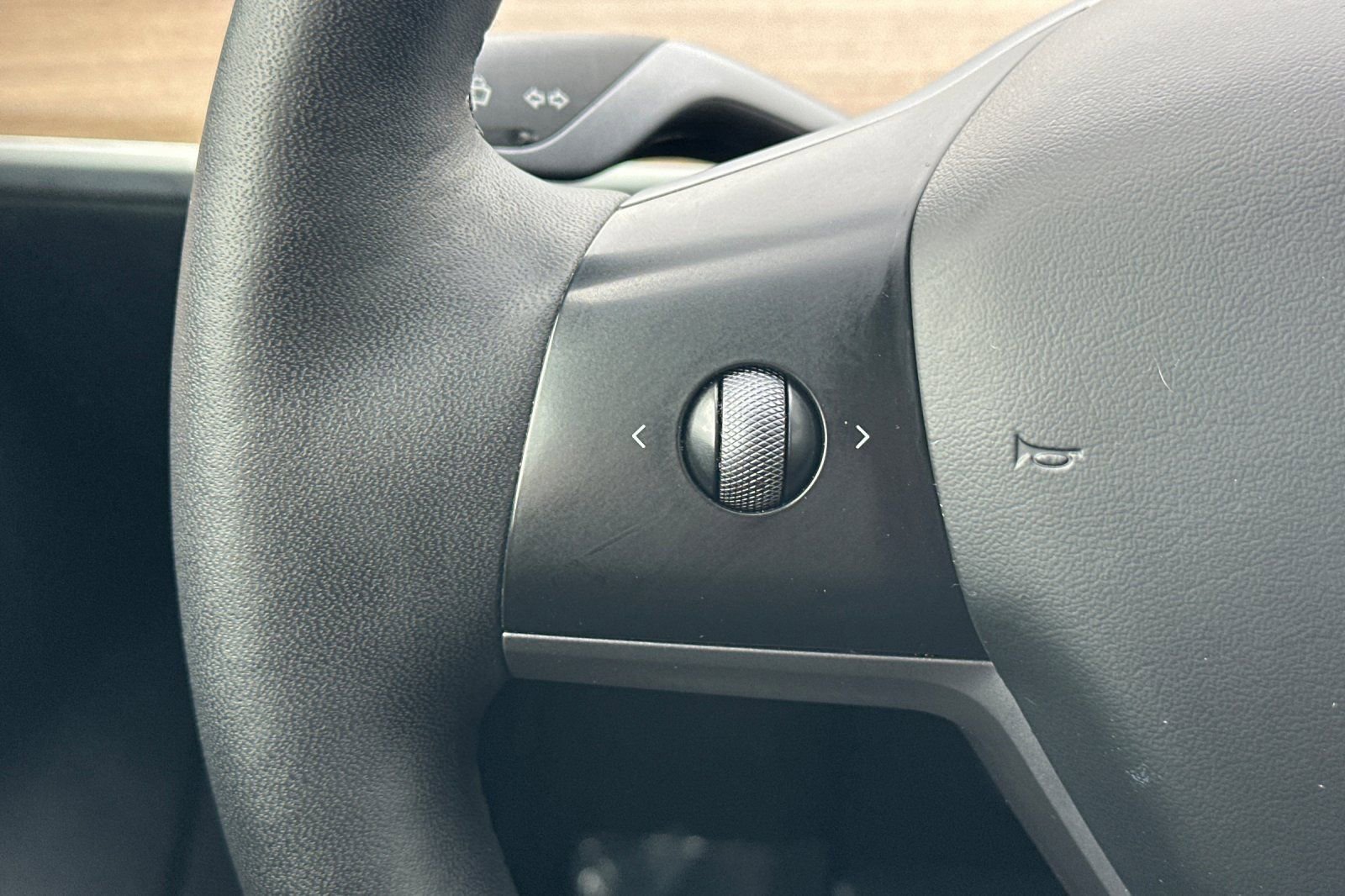 Used 2023 Tesla Model 3 Standard Range image 27