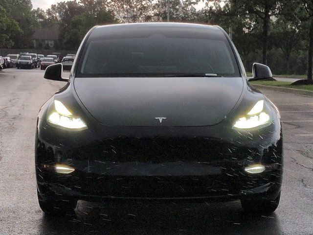 Used 2025 Tesla Model Y Long Range AWD/4WD image 4