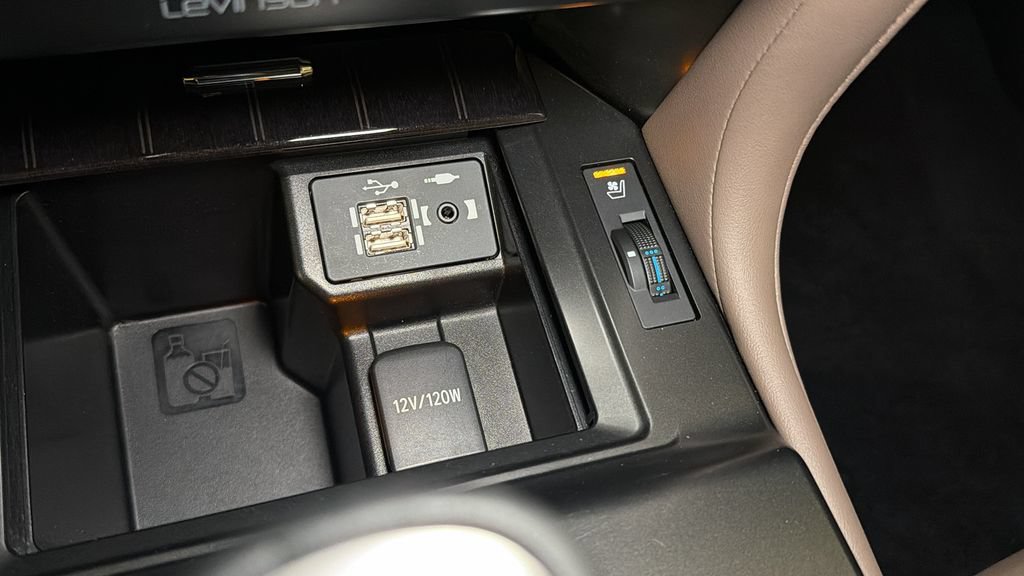 Certified 2023 Lexus GX 460 Premium AWD/4WD image 30