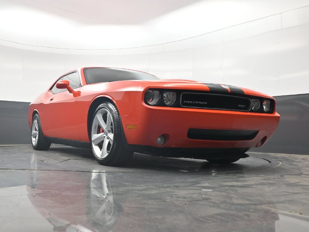 Used 2009 Dodge Challenger SRT8 RWD image 28