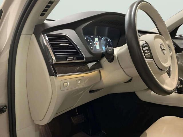 Used 2018 Volvo XC90 T6 Momentum w/ Convenience Package AWD/4WD image 53