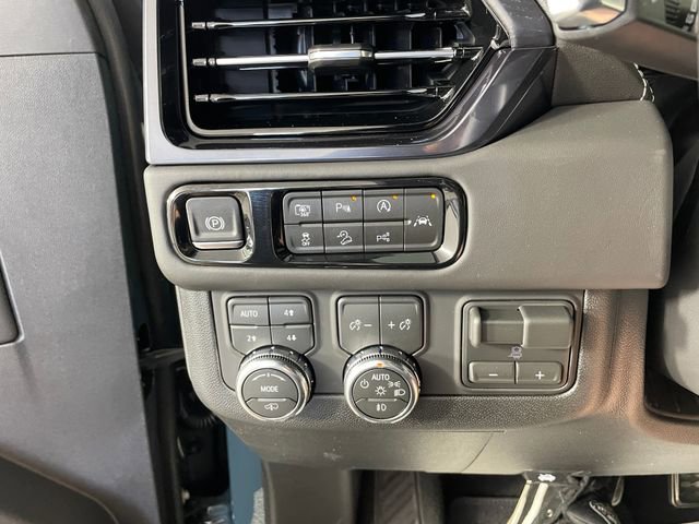New 2026 GMC Yukon XL AT4 Ultimate AWD/4WD image 11