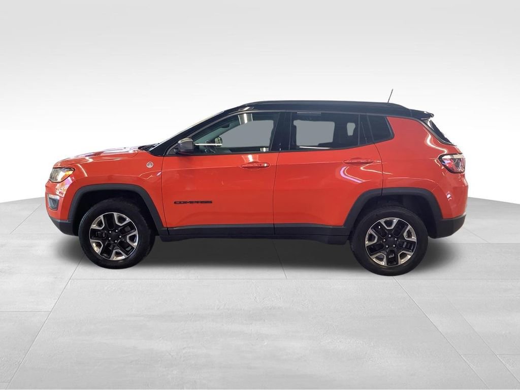 Used 2018 Jeep Compass Trailhawk w/ Cold Weather Group AWD/4WD image 3