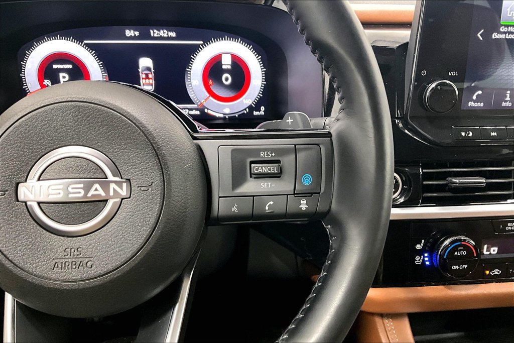 Used 2023 Nissan Pathfinder Platinum FWD image 26